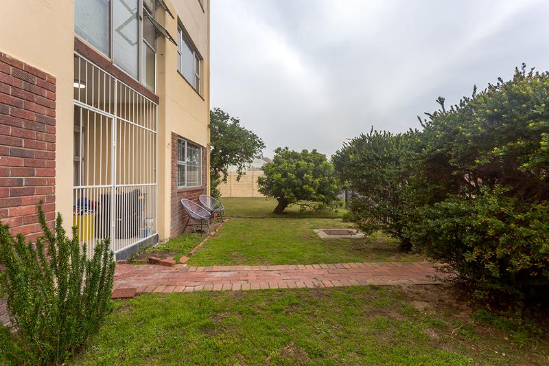 2 Bedroom Property for Sale in Rugby Western Cape